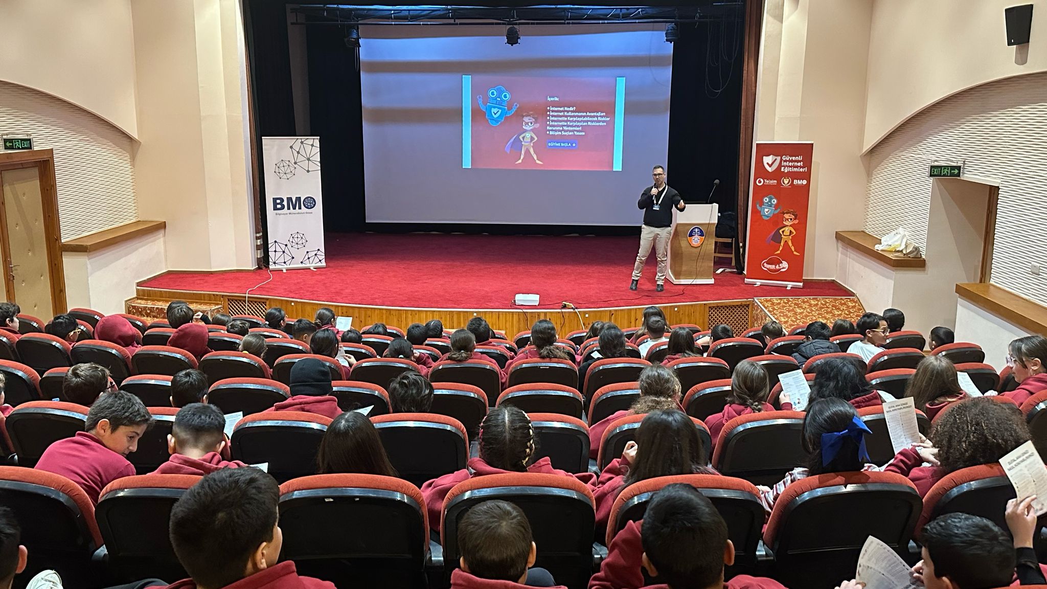 2024-2025 Eğitim Öğretim Yılı İkinci Dönem Güvenli İnternet Eğitimleri başladı