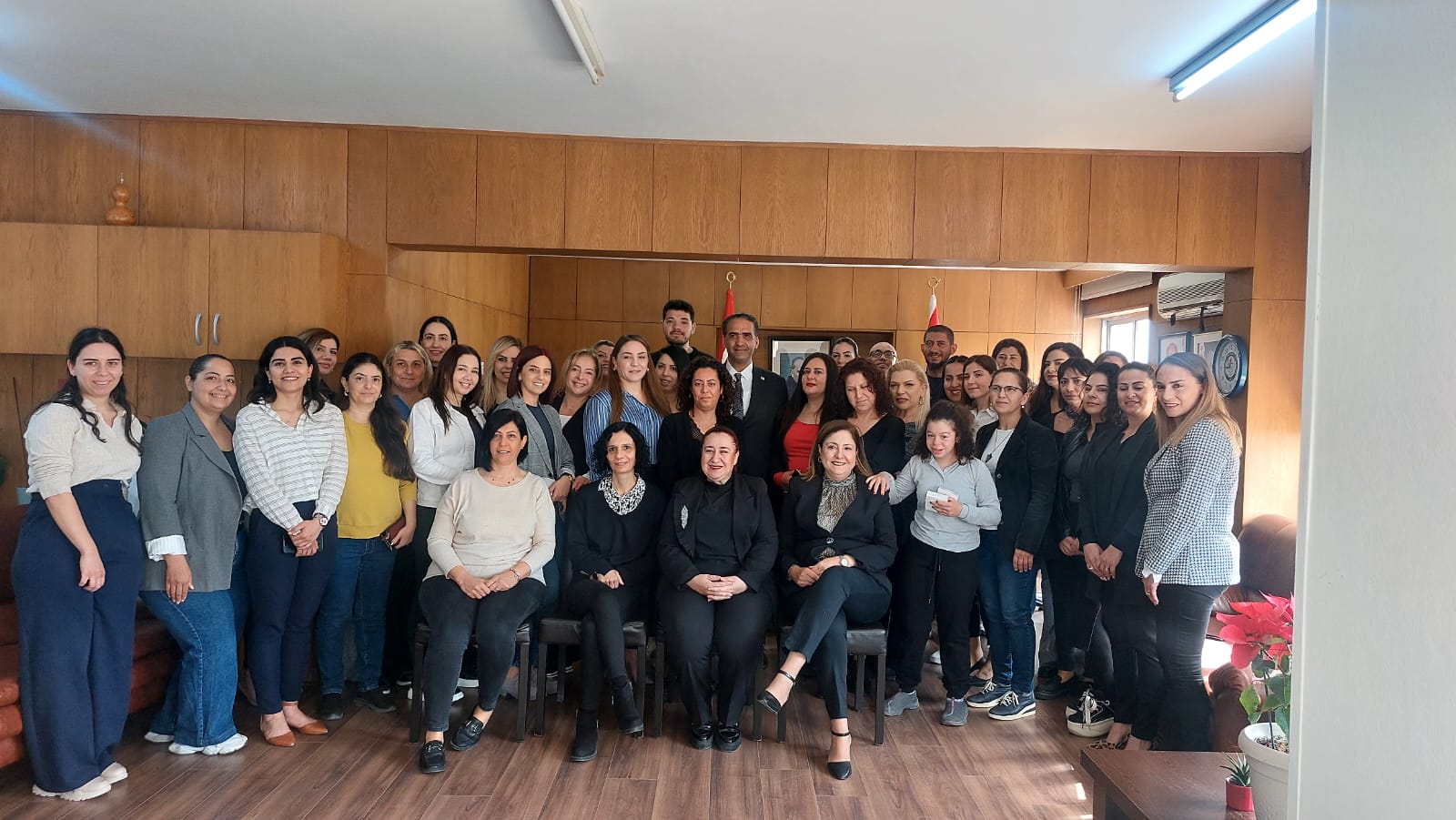 Gardiyanoğlu, Sosyal Hizmetler Dairesi personelini ziyaret etti