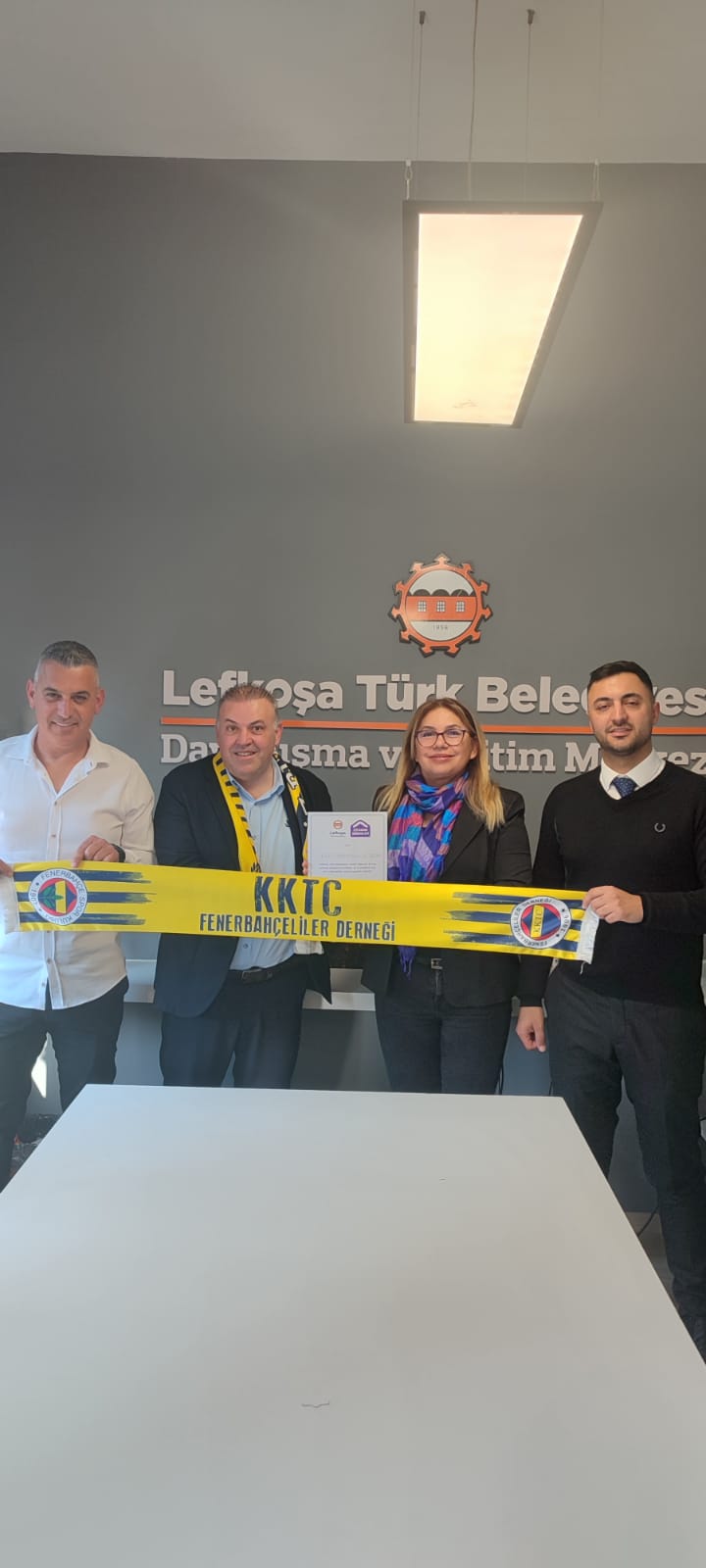 KKTC Fenerbahçeliler Derneği Lefkoşa Türk Belediyesi Kadın Sığınma Evi’ni ziyaret etti