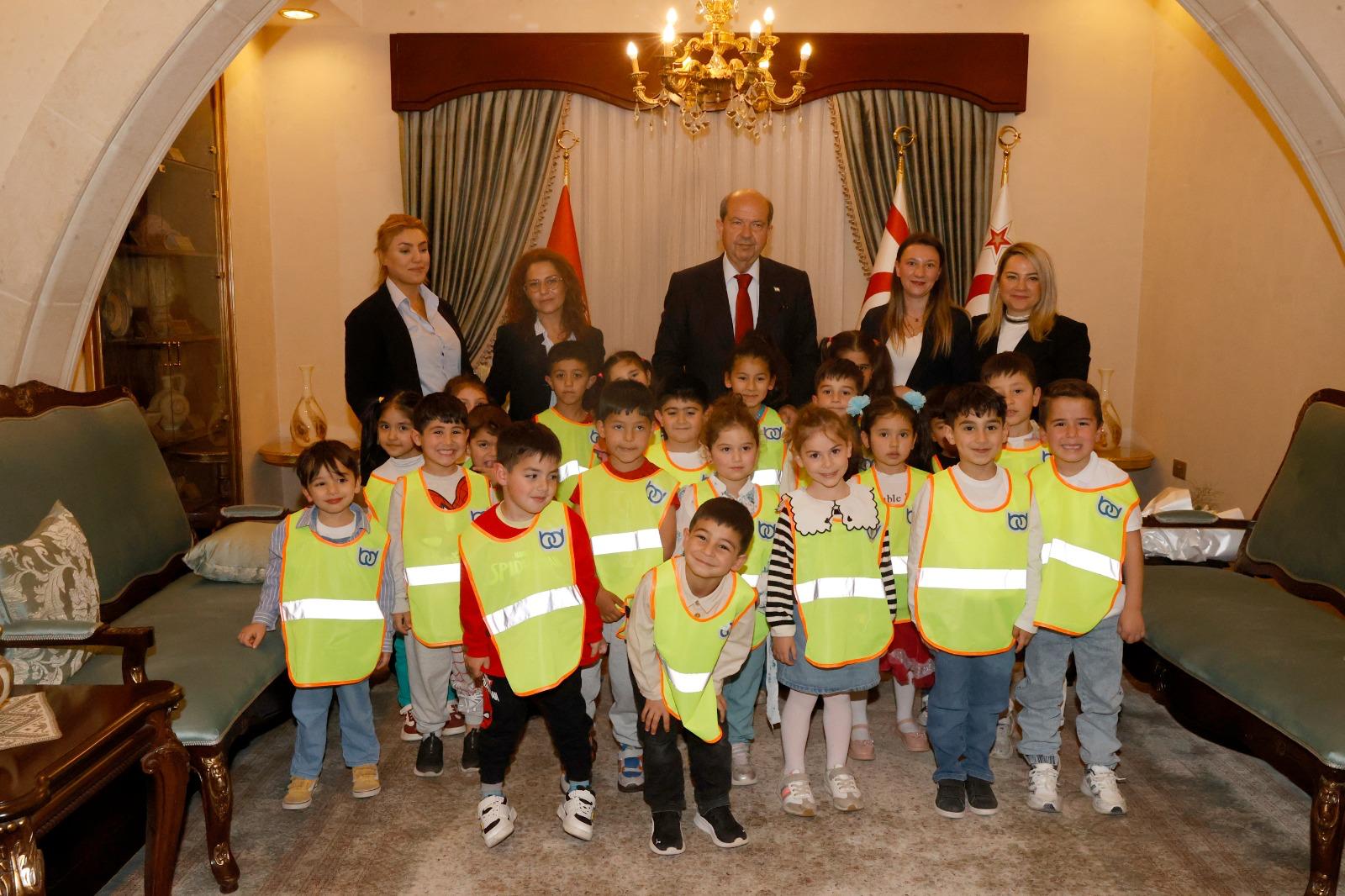 Cumhurbaşkanı Tatar, Bilgi Durağı Etüd Merkezi’ni kabul etti
