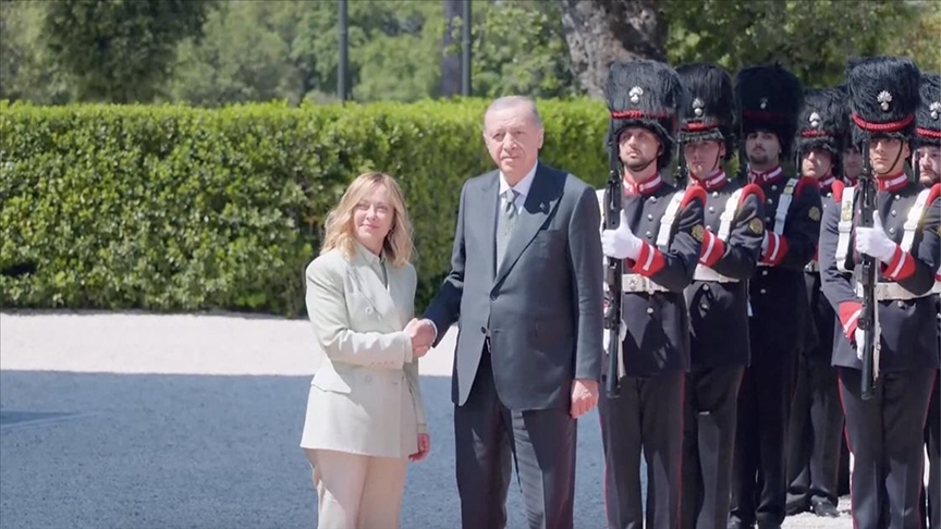 Erdoğan İtalya’da: Meloni ile bir araya geldi