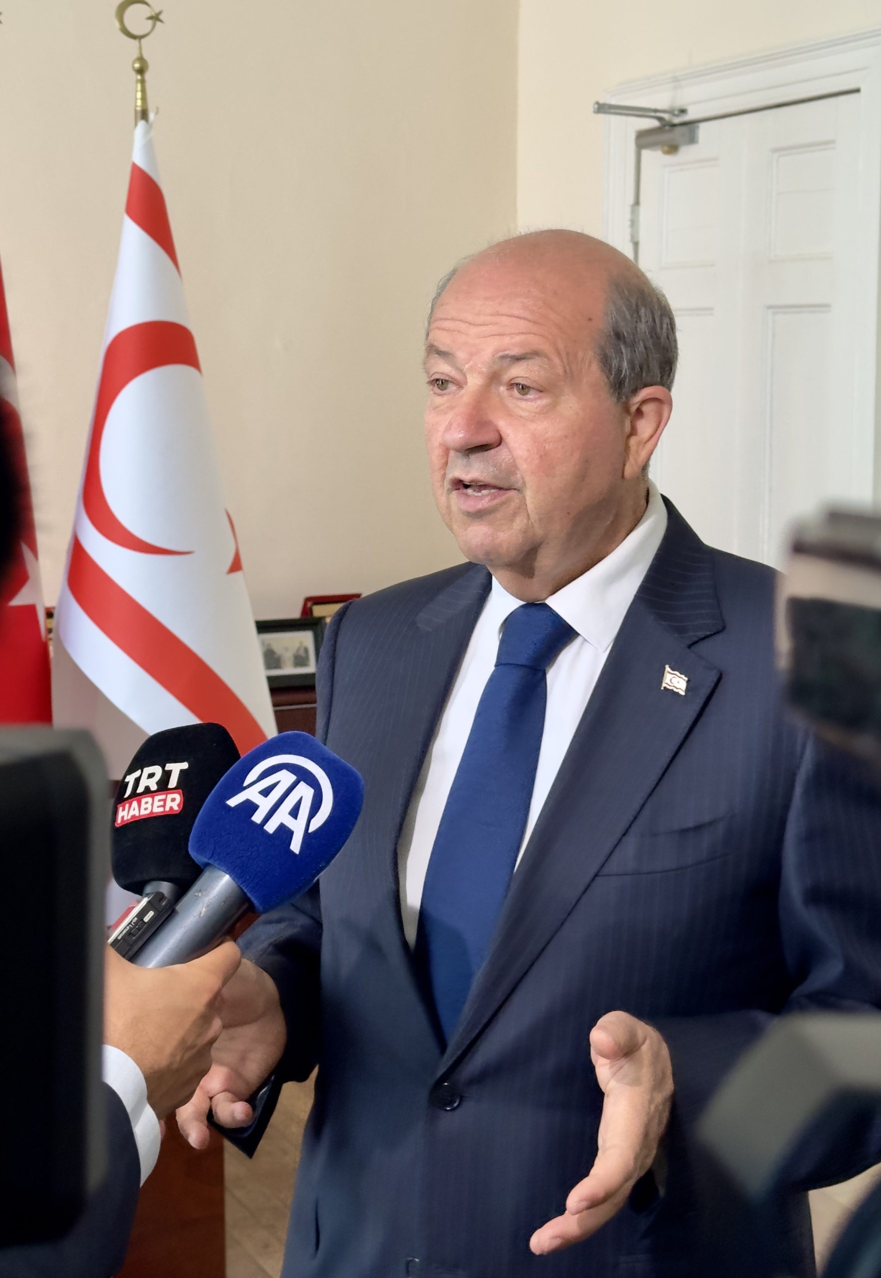 Cumhurbaşkanı Tatar, KKTC’ye direkt uçuşlara engel olunmaması gerektiğini söyledi