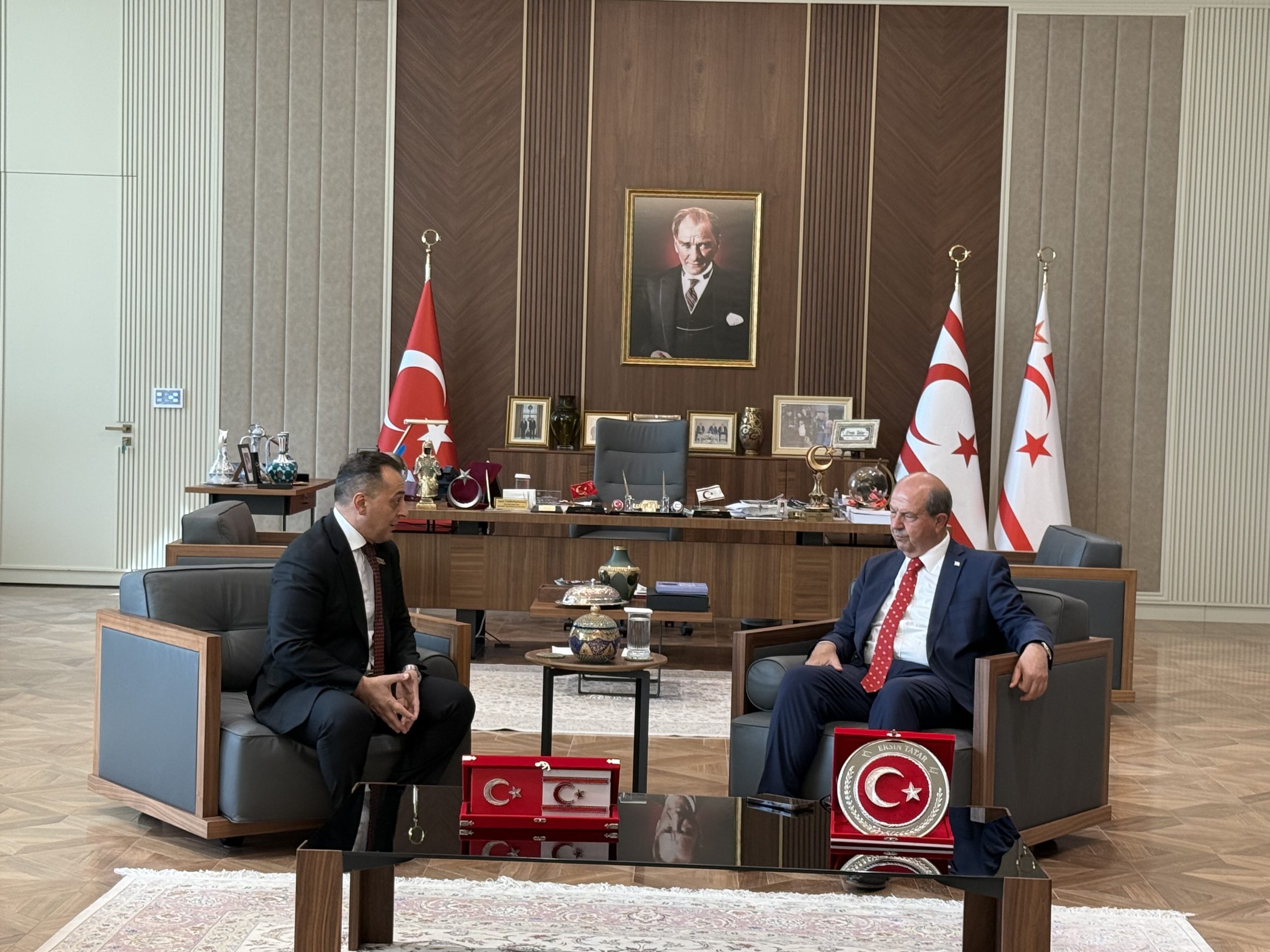 Cumhurbaşkanı Tatar, Azerbaycan heyetini kabul etti