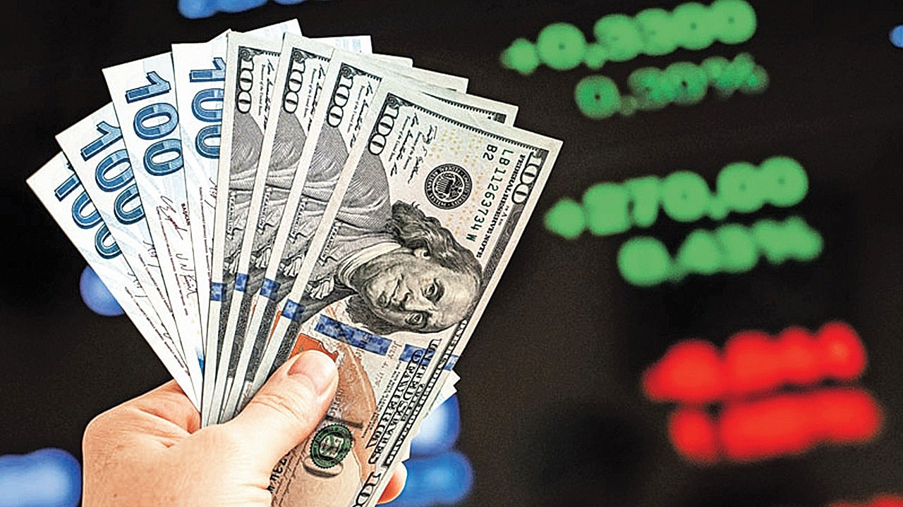 Sterlin 54,45 TL, euro 47 TL, dolar 39,90 TL’den işlem görüyor