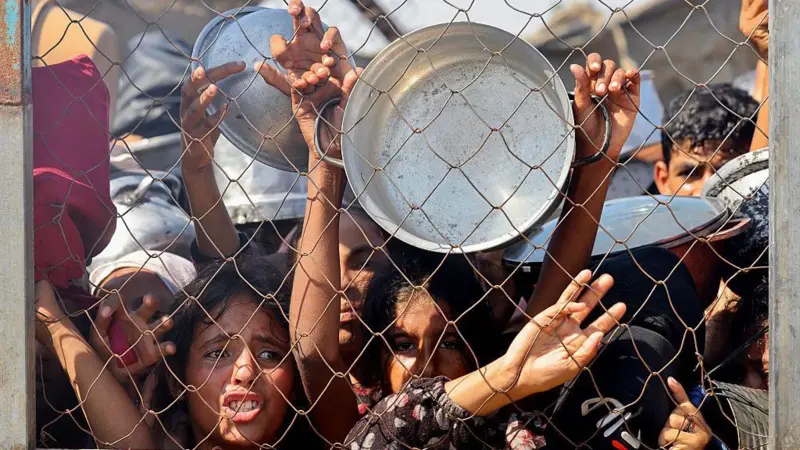 İsrail’in kıtlığı dayattığı Gazze’de son 24 saatte 5 kişi daha açlıktan hayatını kaybetti