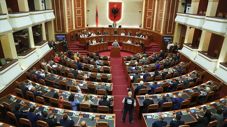 Arnavutluk’ta yapay zekadan bakan…