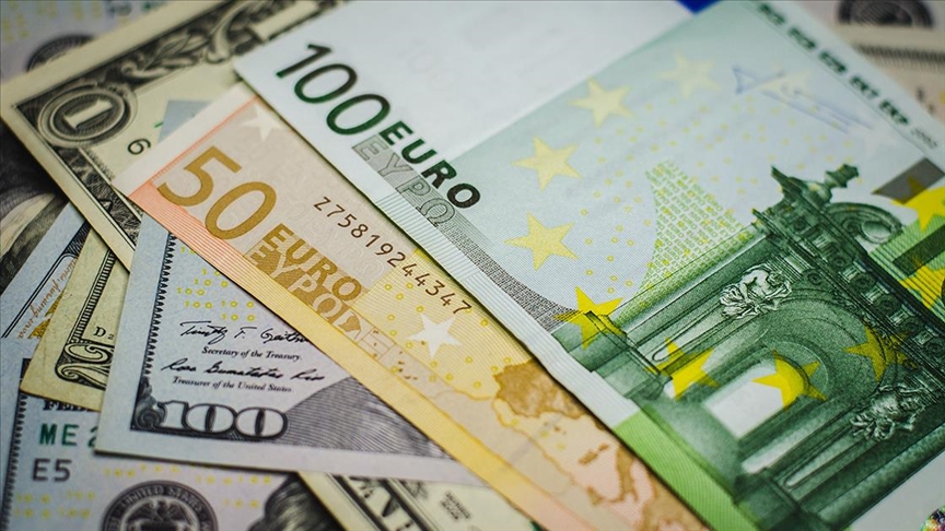 Dolar 41,26, euro 48,65, sterlin 56,24 TL’den işlem görüyor
