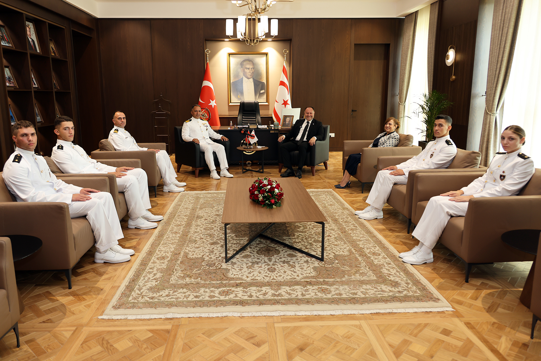Meclis Başkanı Öztürkler, Milli Savunma Üniversitesi Deniz Harp Okulu öğrencilerini kabul etti