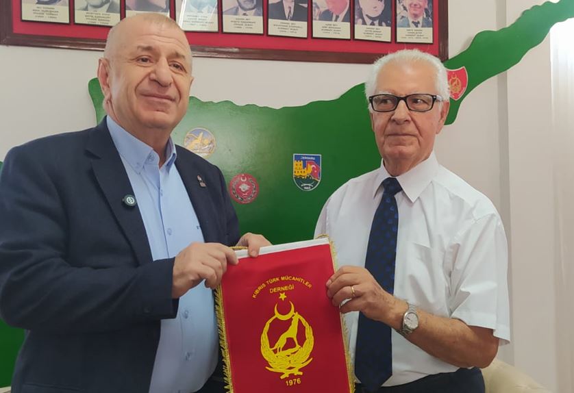 Zafer Partisi Başkanı Özdağ, Kıbrıs TMT Mücahitler Derneği’ni ziyaret etti