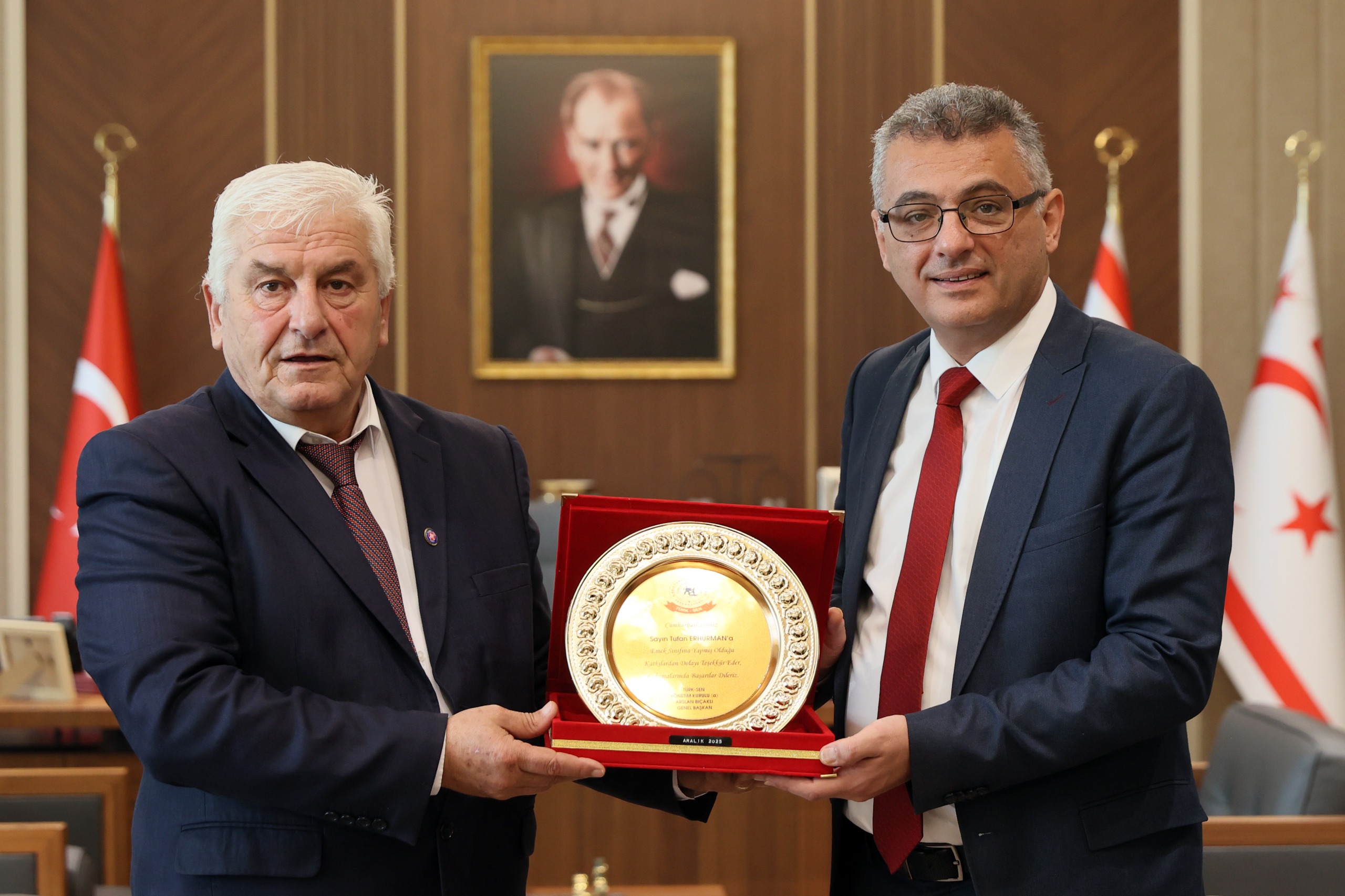 Erhürman, TÜRK-SEN Başkanı Bıçaklı ve beraberindeki heyeti kabul etti