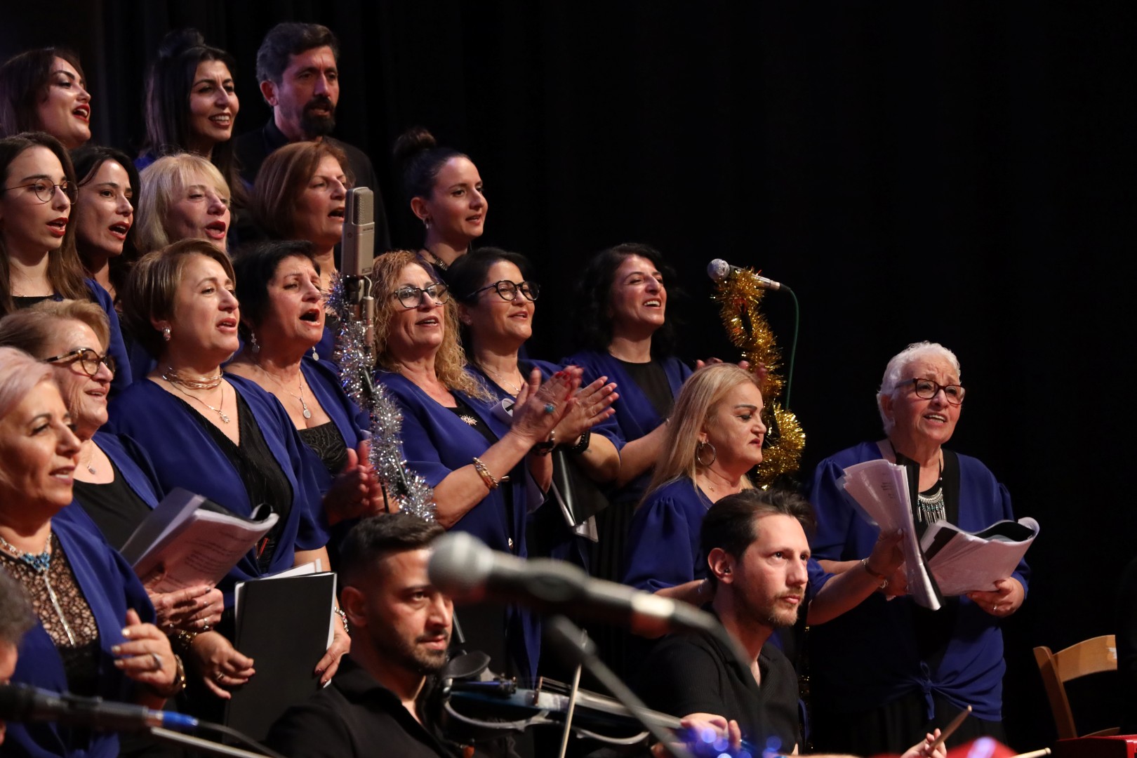 İskele Belediye Korosu, 11. yaşını türküler konseri ile kutladı