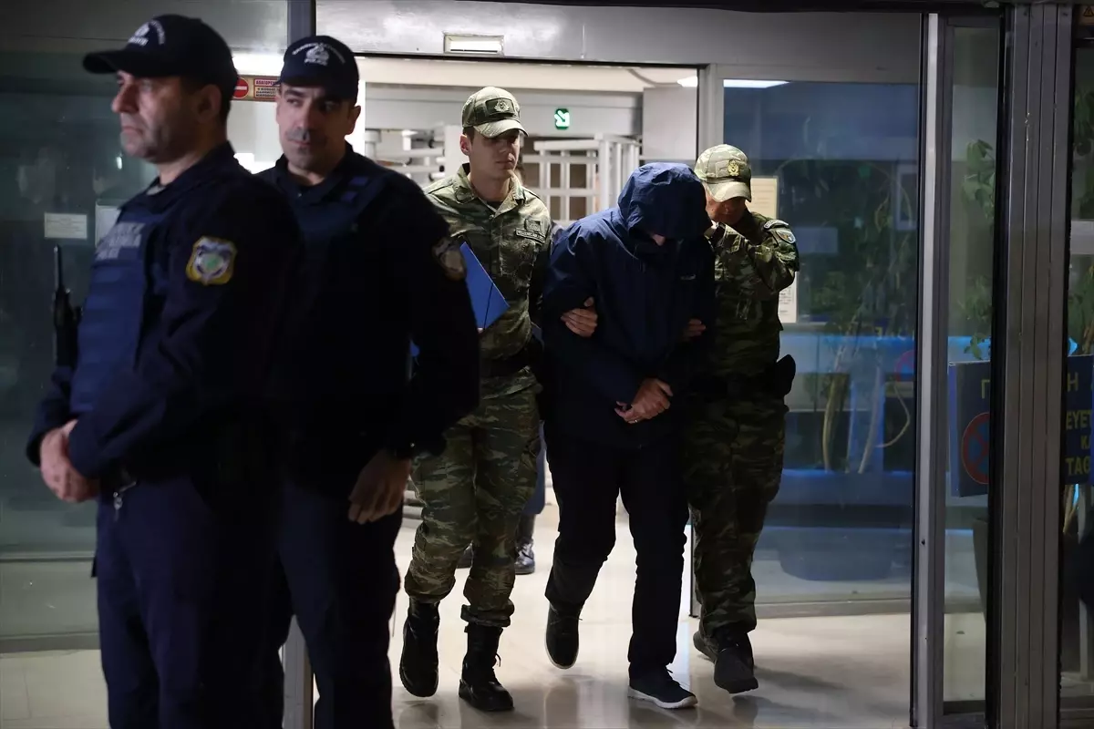 Çin’e askeri bilgi sızdıran Yunan askeri hakkında tutuklama kararı