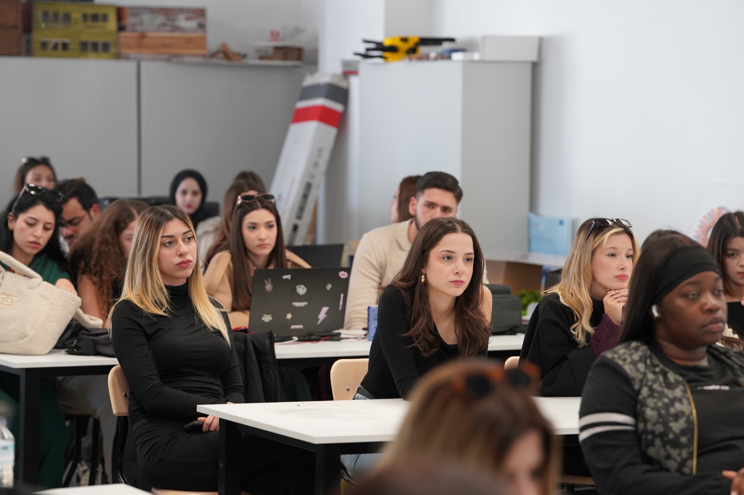 “Lefkoşa Uray Sokak Dönüşüm Projesi: Yenilenerek Korunması” semineri düzenlendi