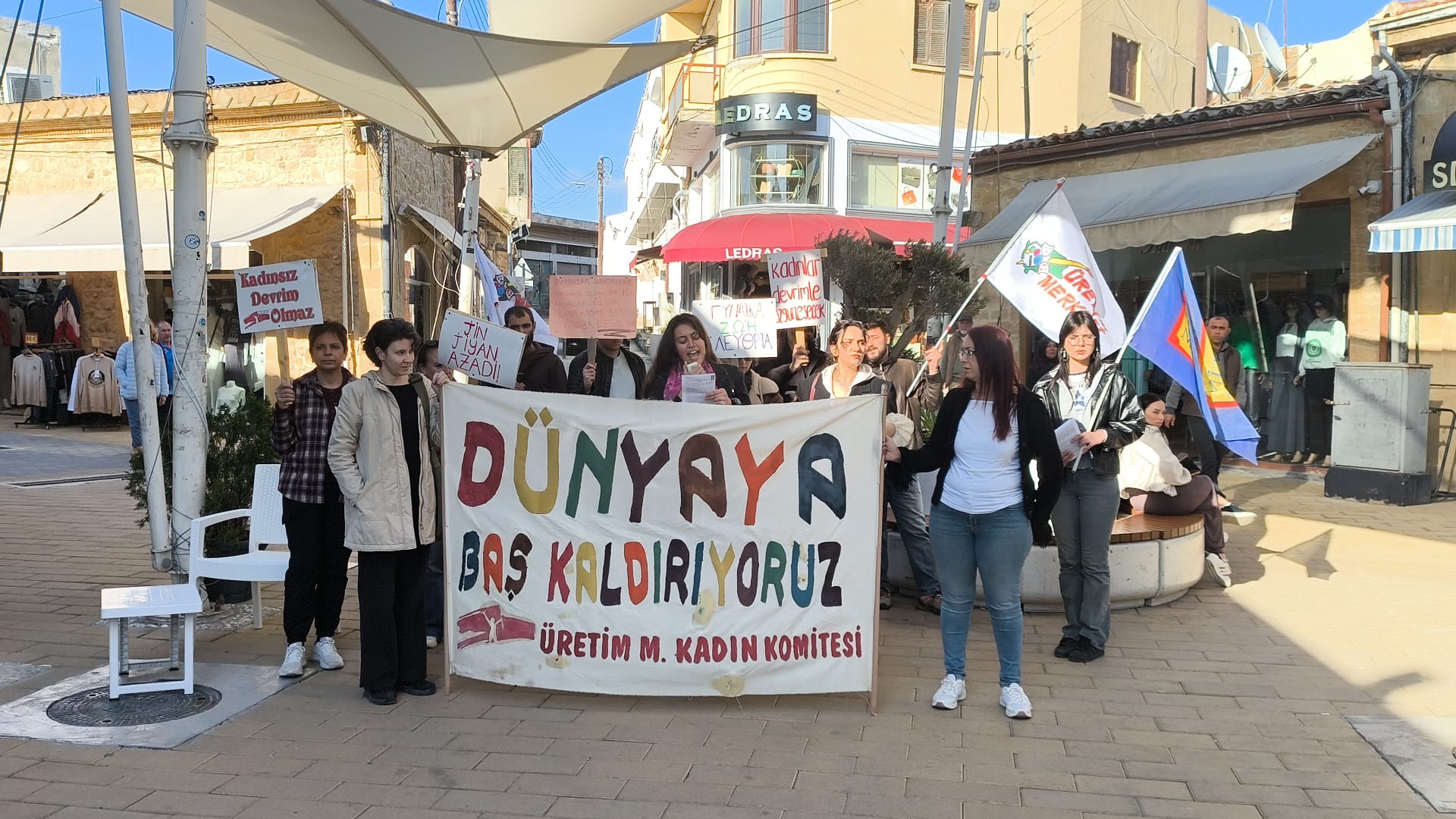 Toplumcu Sanat Üretim Merkezi Kadınlar Günü yürüyüşü düzenledi