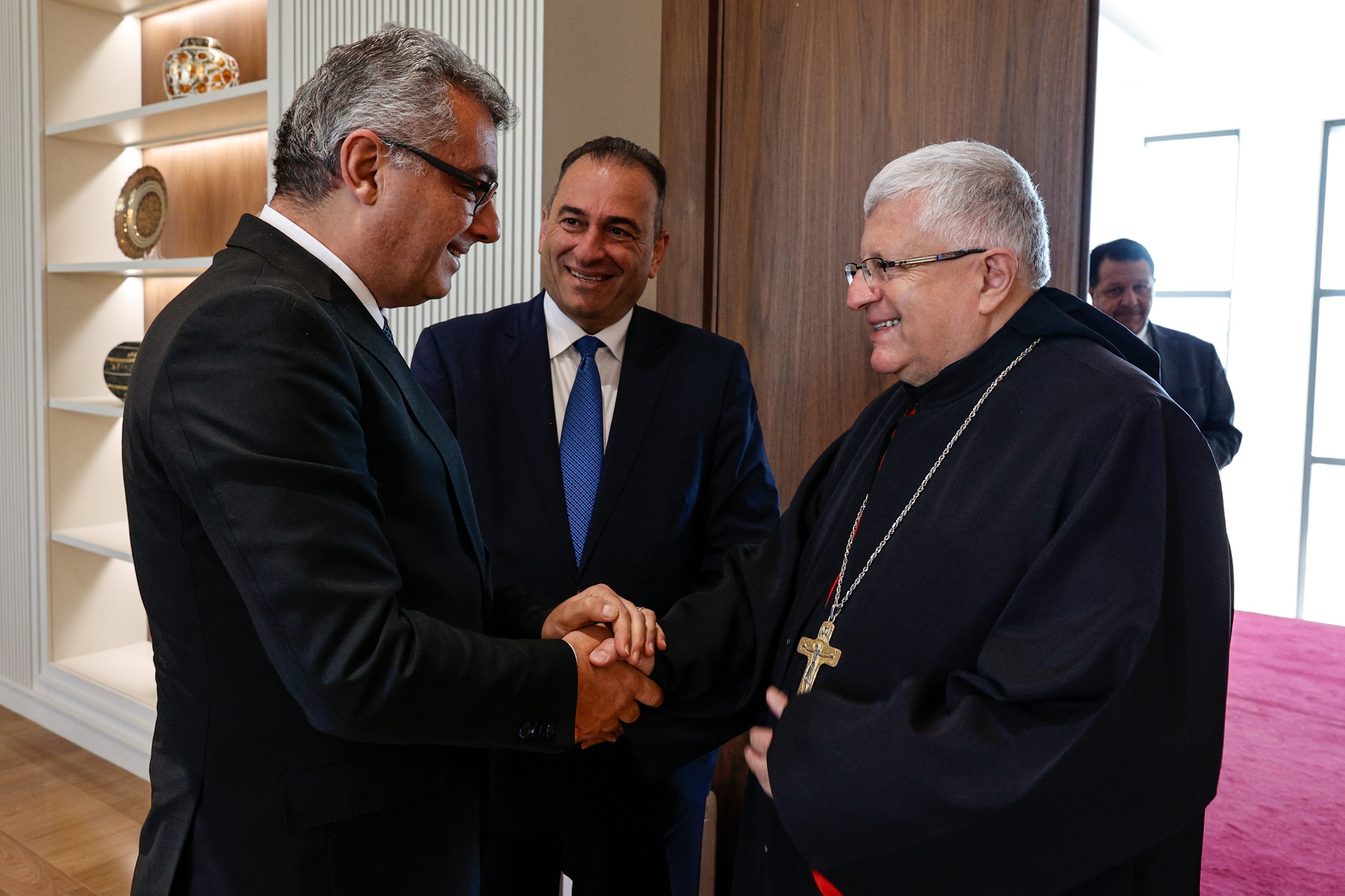 Cumhurbaşkanı Erhürman, Maronit toplumu temsilcisi Moussa ve Başpiskopus Sfeir ile görüştü