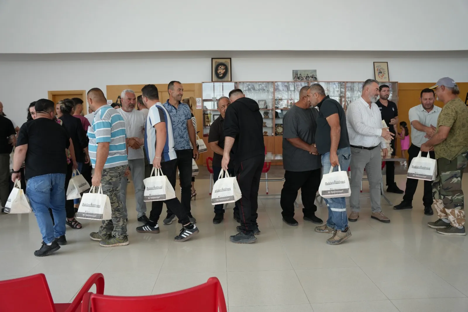 Beyarmudu Belediye Başkanı Bebek, belediye personeli ile bayramlaştı