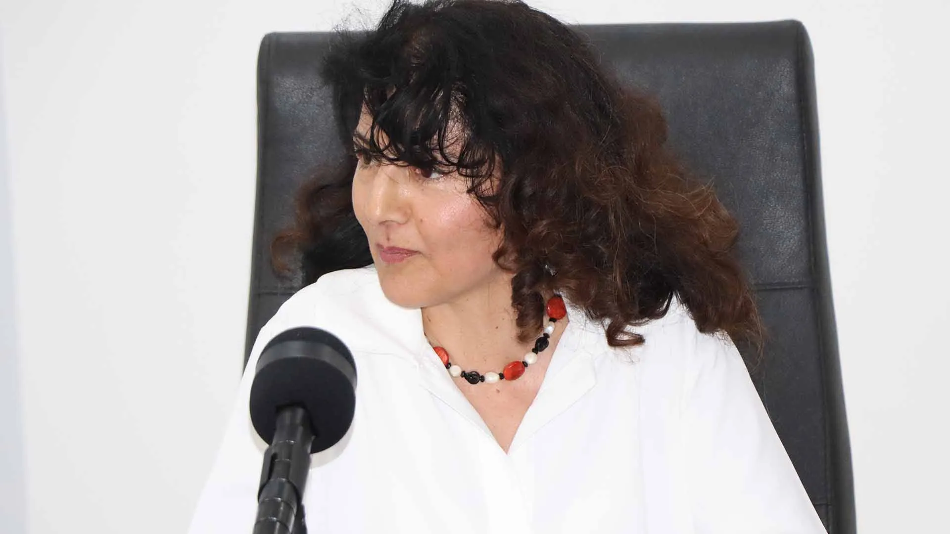 Çavuşoğlu, ONKO Yıldız Kız Hentbol Takımı’nı kabul etti