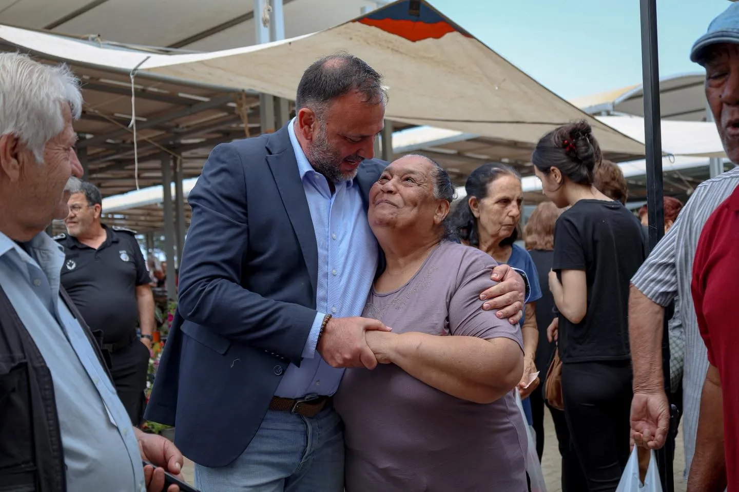 Çeler, Güzelyurt açık pazarı ve çarşısını ziyaret etti
