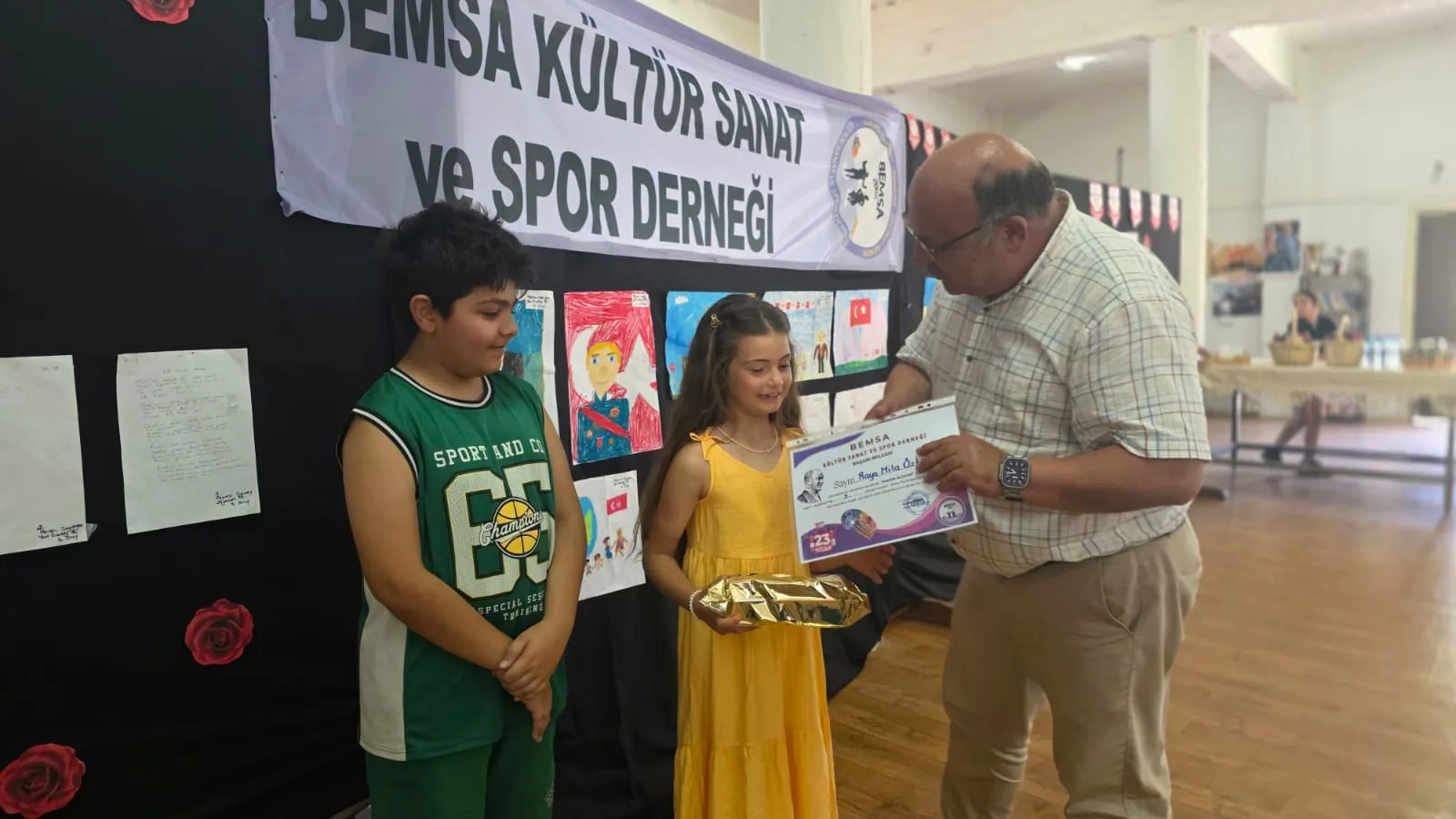 “Atatürk ve Çocuk” konulu resim ve şiir yarışması ödül töreni yapıldı