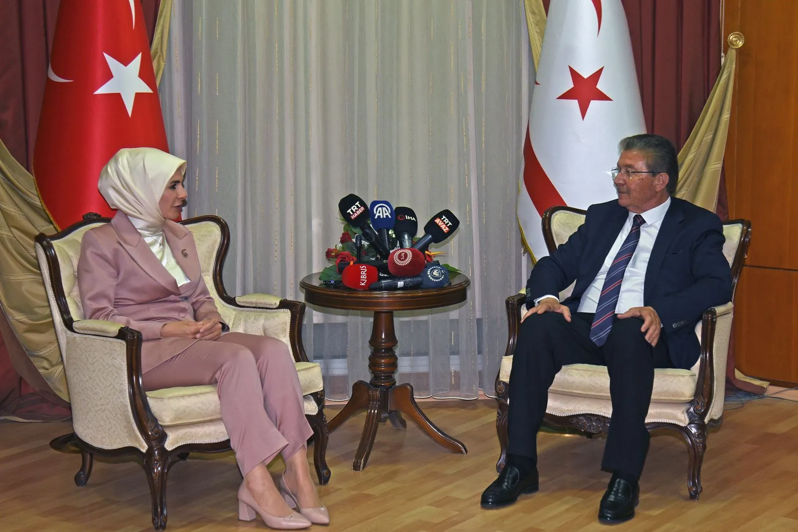 Başbakan Üstel, Türkiye Aile Bakanı Göktaş’ı kabul etti
